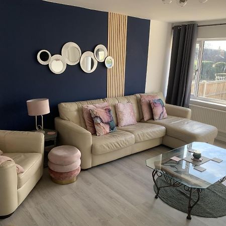 Crowthorne House, Beautiful 3 Bedroom Home For Upto 8 Guests, With Sofa Bed Cul-De-Sac With Private Driveway Nottingham Esterno foto