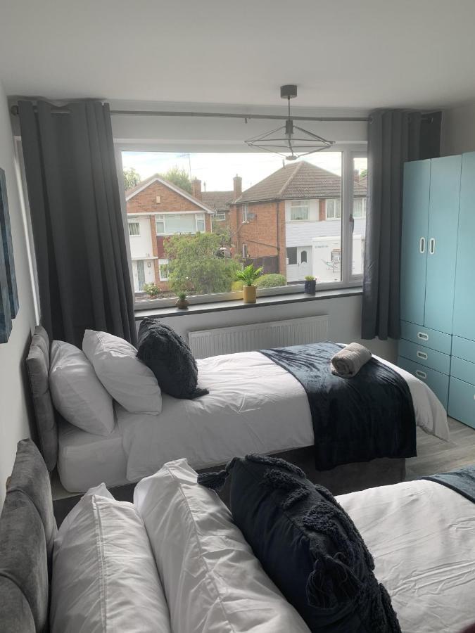 Crowthorne House, Beautiful 3 Bedroom Home For Upto 8 Guests, With Sofa Bed Cul-De-Sac With Private Driveway Nottingham Esterno foto